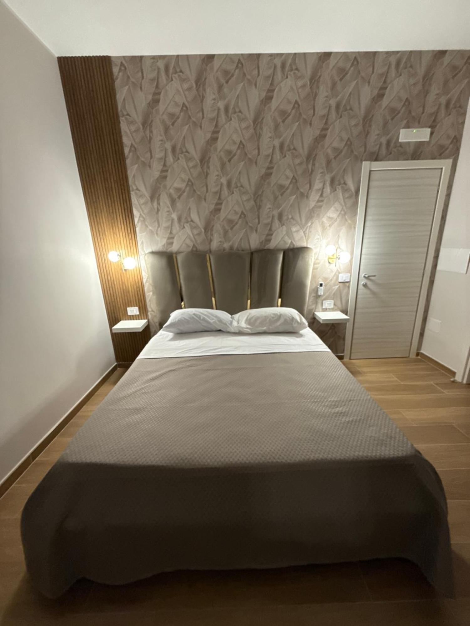 Il Regno Di Napoli Hotel ภายนอก รูปภาพ