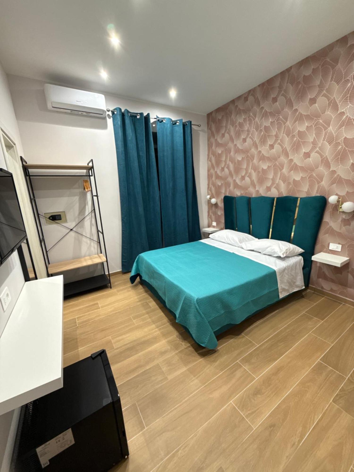 Il Regno Di Napoli Hotel ภายนอก รูปภาพ